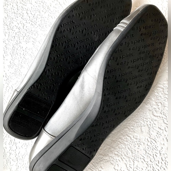 Easy Spirits Womens Silver Metallic Leather Size 8 Slip On Casual/Dress Shoe - Picture 5 of 6